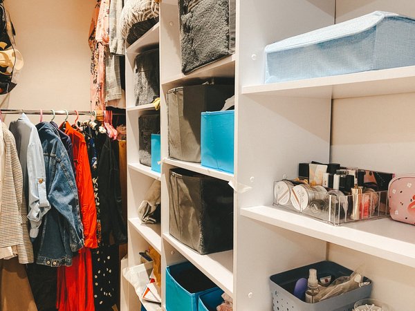 Top tringles sur pied pour organiser votre espace efficacement