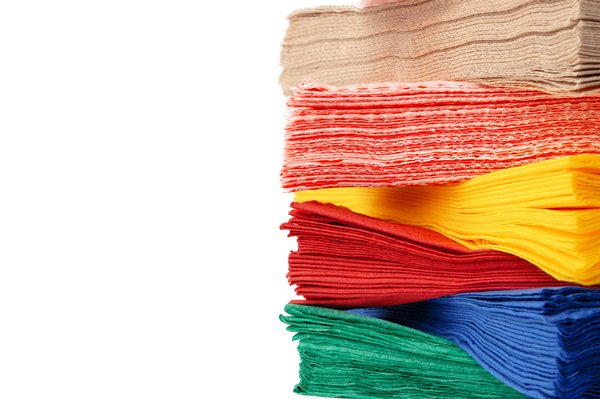 Choisir la serviette de table jetable parfaite pour vos événements